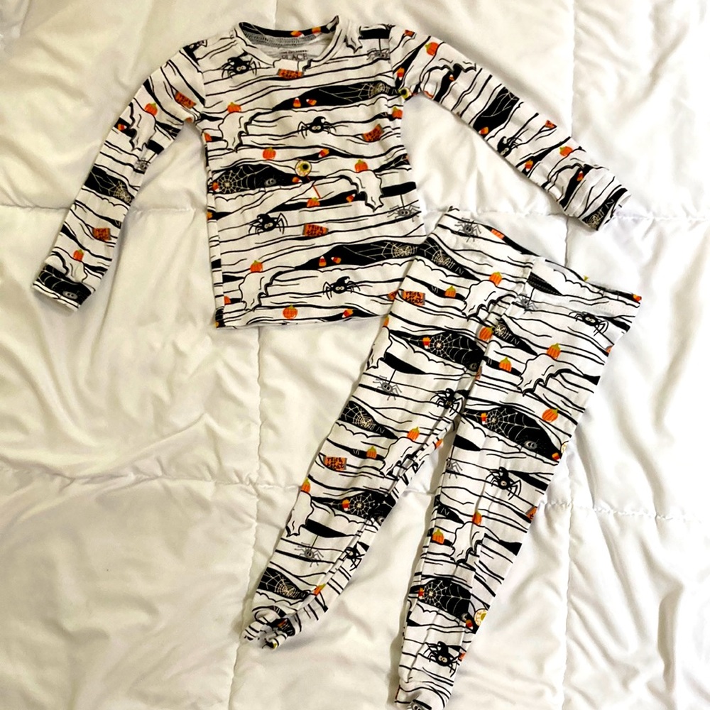 *Halloween Pajamas* Mummy PJ’s size 2T from The Children’s Place
